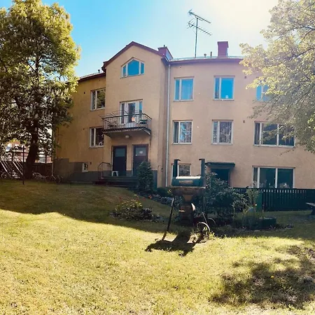 Retro - Kupittaa 2*