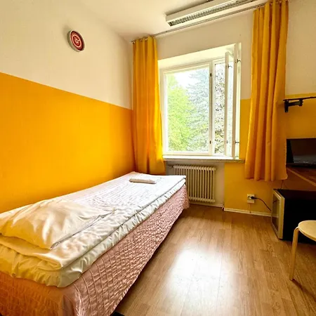 ゲストハウス Retro - Kupittaa