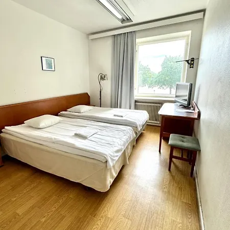 Retro - Kupittaa ゲストハウス 2*