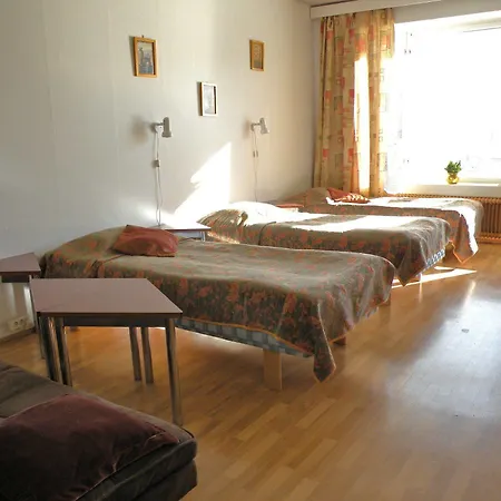 ゲストハウス Retro - Kupittaa