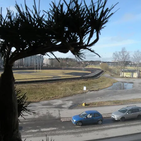 Retro - Kupittaa ゲストハウス トゥルク